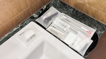 Superior Room | Bathroom | Shower, hair dryer, towels, soap