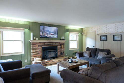 Bear Creek Mountain Lodge: 19 Guests, close to Telluride and so much more!