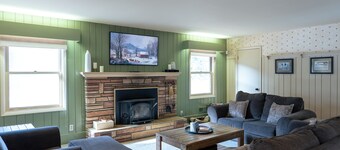 Bear Creek Mountain Lodge: 19 Guests, close to Telluride and so much more!