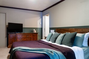 6 habitaciones, tabla de planchar con plancha, wifi y ropa de cama 