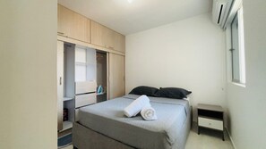 2 quartos, ferros/tábuas de passar roupa, Wi-Fi de cortesia