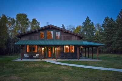 Secluded Cabin near Lake Vermillion, Sleeps 10, with Hot Tub, and Pet Friendly