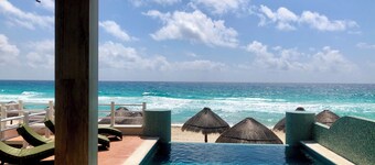 Five Bedroom Beachfront Villa - Heated Pool & Beach Access