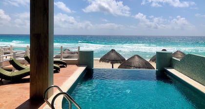 Five Bedroom Beachfront Villa - Heated Pool & Beach Access