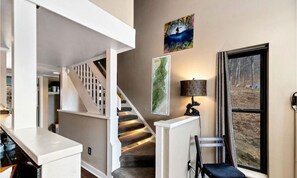 Interior - 2-bedroom and more townhome in the heart of Wintergreen (Wintergreen Resort)