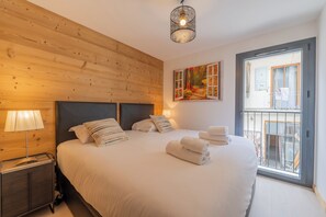 2 bedrooms, iron/ironing board, bed sheets, wheelchair access - Argentière Center Stay | Balcony Parking, Argentière (Chamonix), France (Argentière (Chamonix))