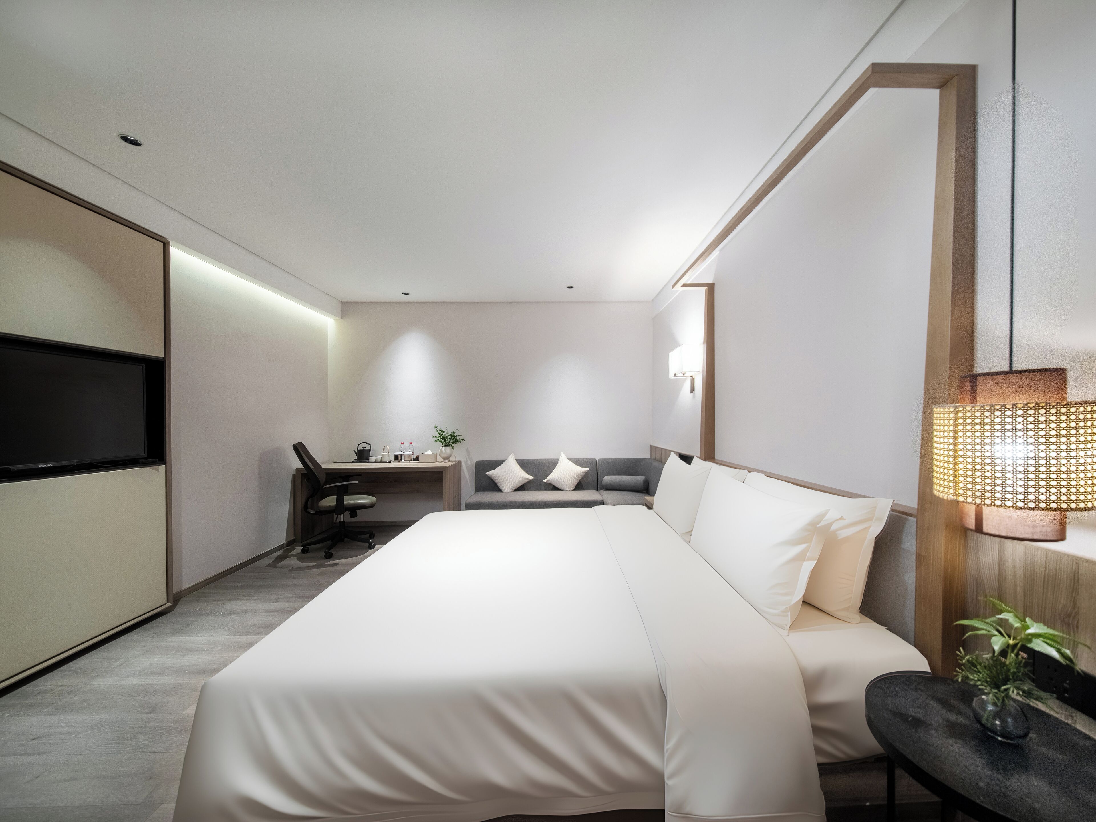 Superior Single Room | Desk, laptop workspace, blackout drapes, iron/ironing board