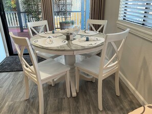 Dining - ‘The Sea Pearl” (Cayucos)