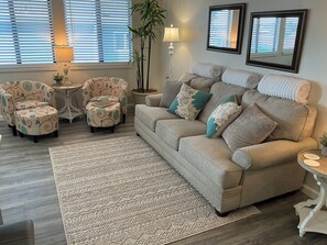 Smart TV - ‘The Sea Pearl” (Cayucos)