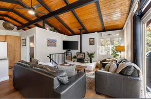 Apartment - Ponderosa Hideaway 4-br Cabin Mtn View Trails Brbq (Prescott)