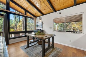 Apartment - Ponderosa Hideaway 4-br Cabin Mtn View Trails Brbq (Prescott)