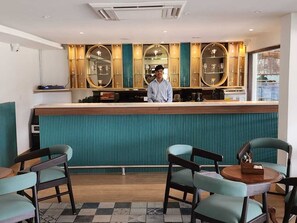 Bar (en la propiedad)