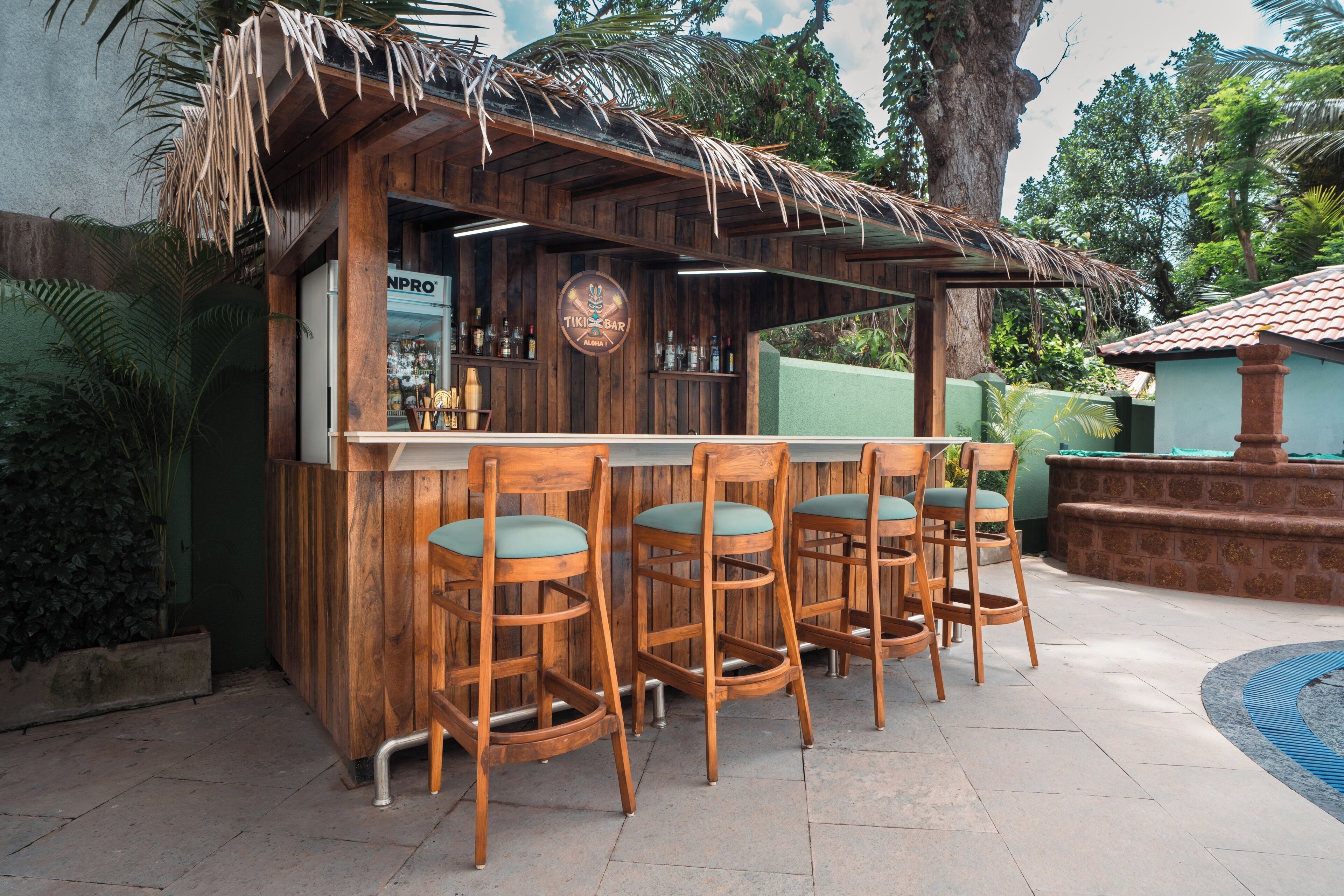 Bar junto a la piscina