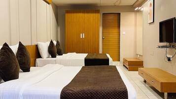 غرفة عائلية | ملاءات من القطن المصري وأغطية فراش متميزة