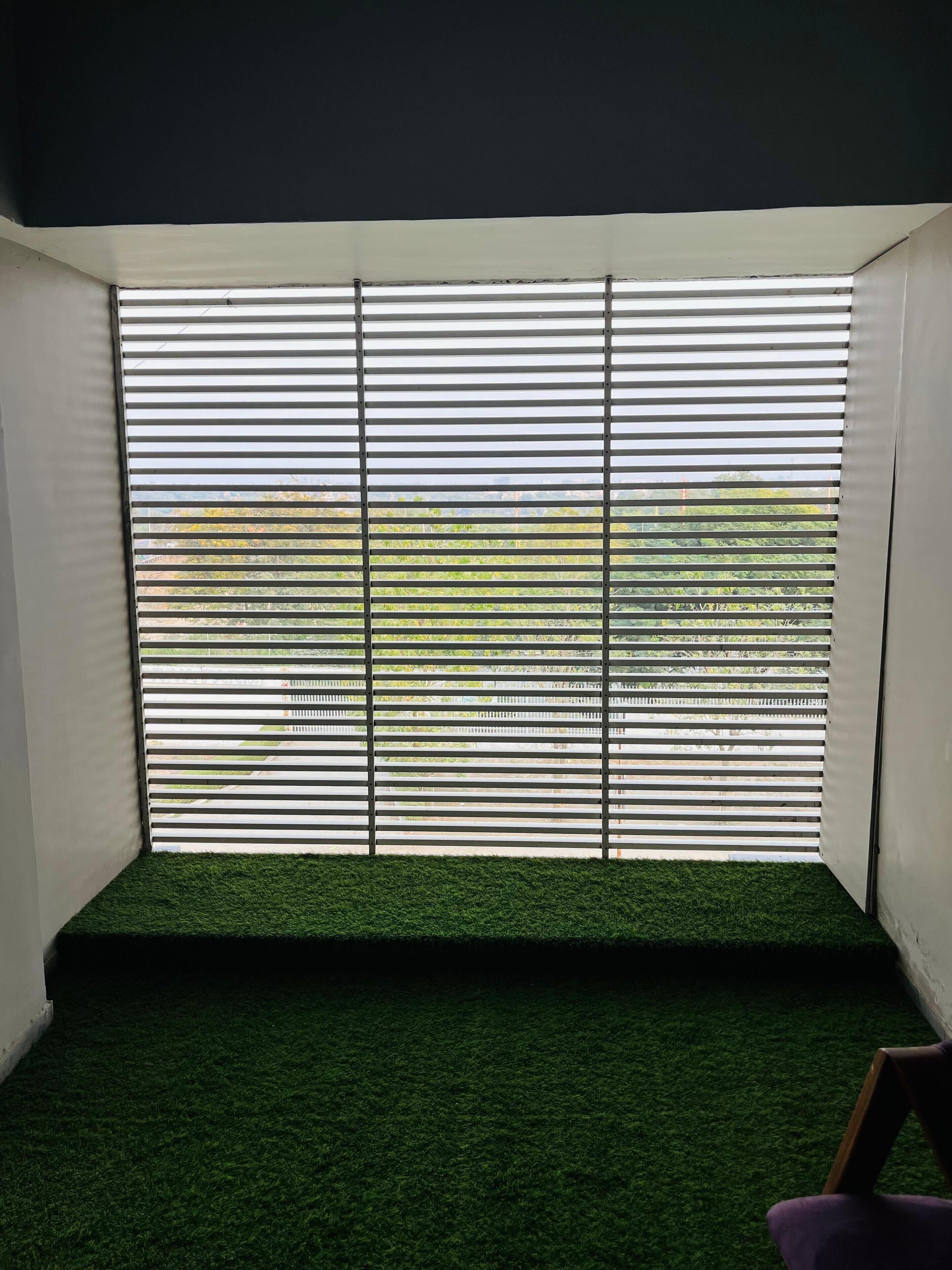 奢华客房 | 埃及棉床单、高档床上用品、记忆海绵床垫、办公桌