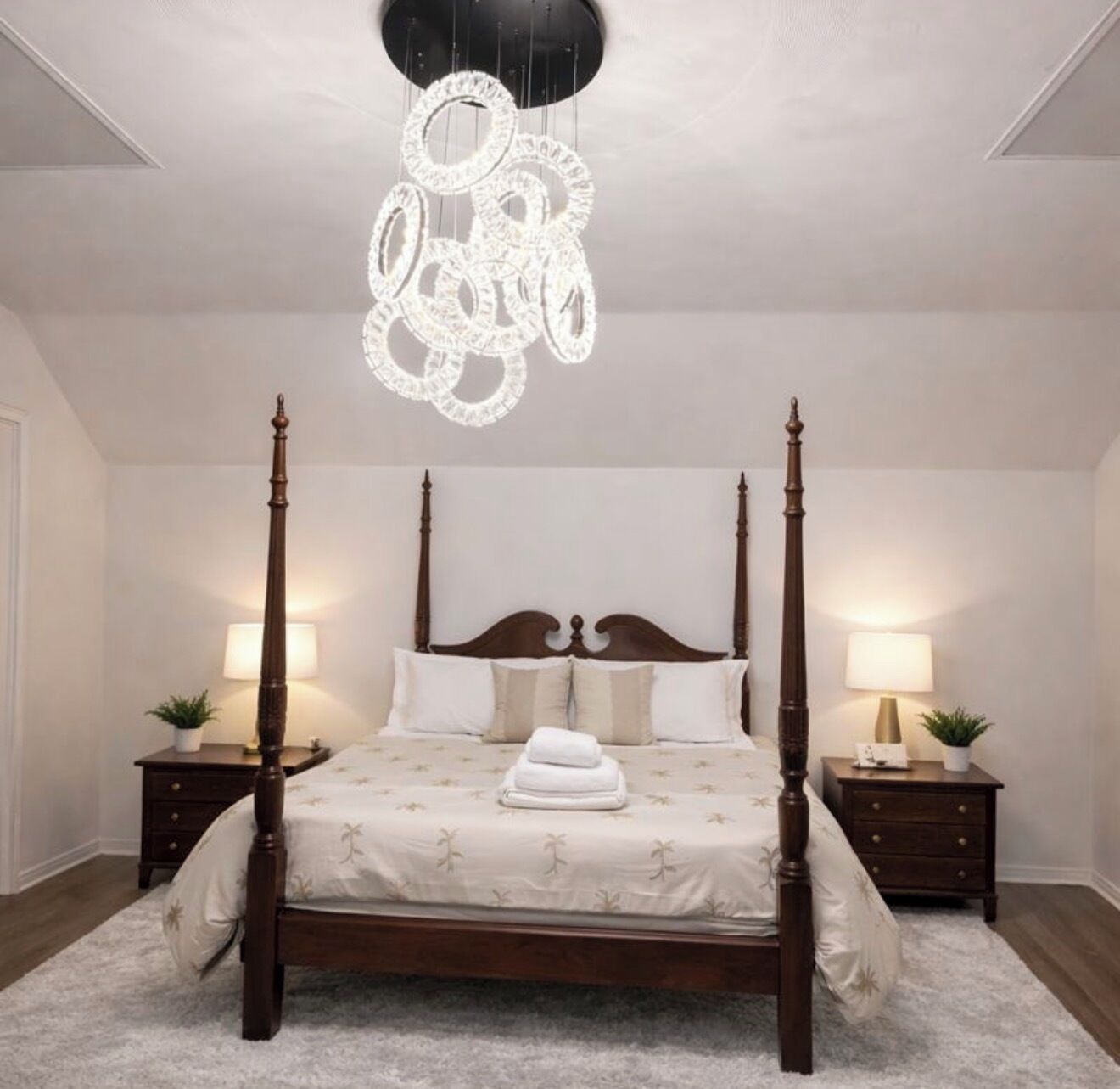 2 chambres, fer et planche à repasser, literie fournie