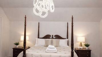 2 bedrooms, iron/ironing board, bed sheets