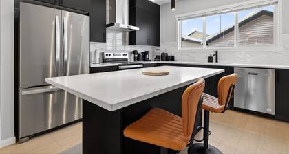 Spacious modern house/ 3 bedroom/ sleeps 6