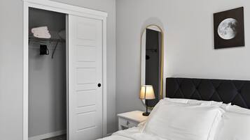 3 makuuhuonetta, silitysrauta/-lauta, Wi-Fi, vuodevaatteet