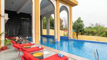 Utomhuspool