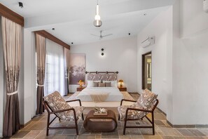 Free WiFi - Still River Suites with Heated Pool, Jacuzzi by ELIVAAS (Udaipur)
