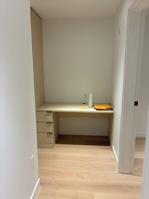 Interior - EASY TRANSIT  | BRAND NEW JR. 1 BEDROOM WITH 1.5 BATH | 10 minutes from DOWNTOWN (Vancouver)