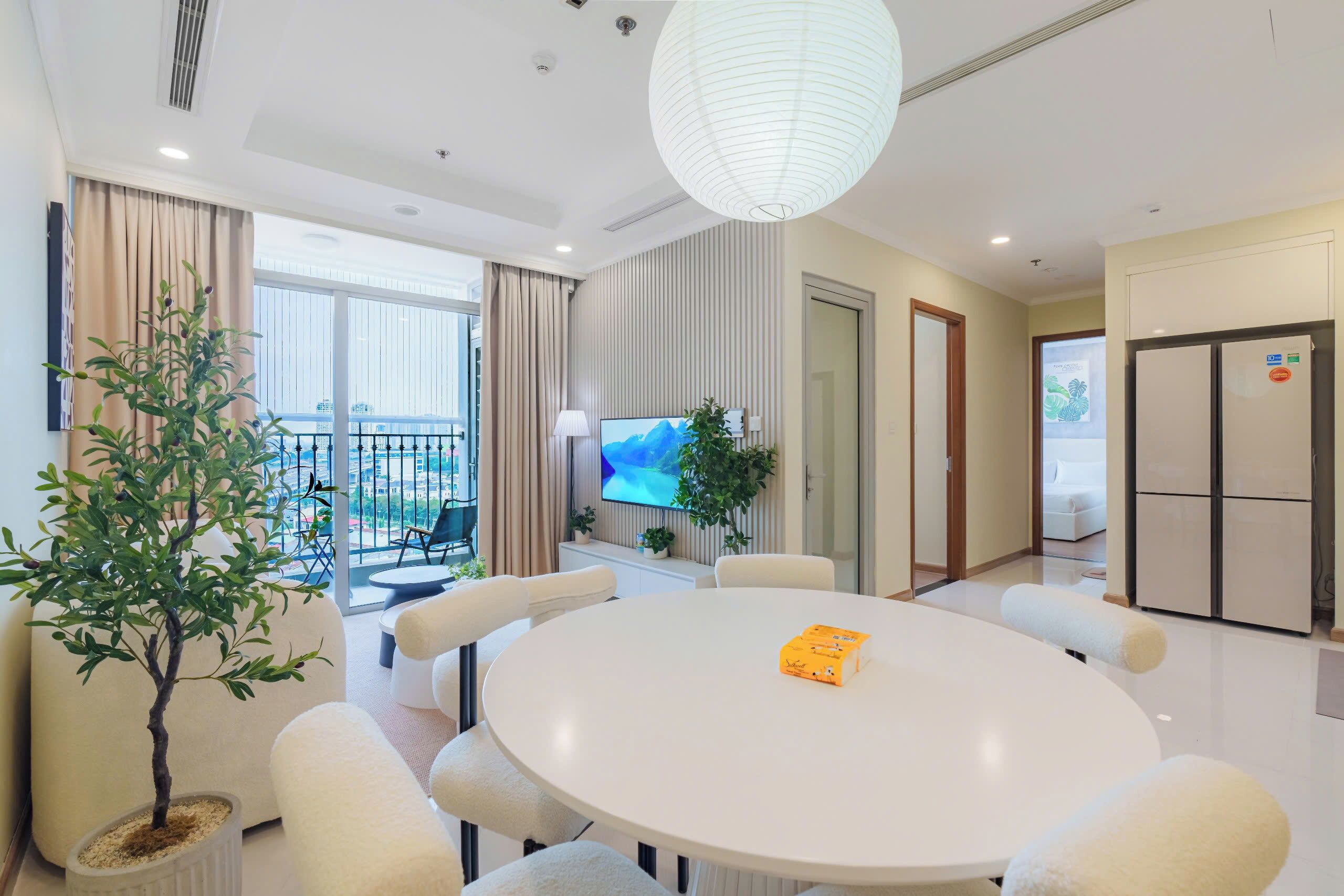 City Apartment, 3 Bedrooms | In-room dining