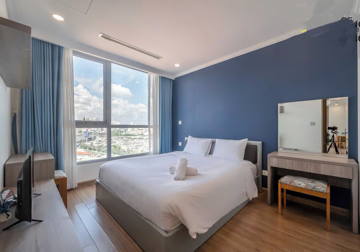 In-room safe, desk, laptop workspace, blackout curtains