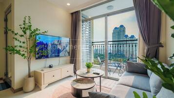 Standard Apartment, 1 Bedroom, Balcony | Living area