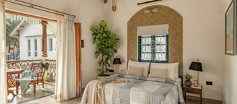 Sanctuary by RÊVE Escapes - Premium 3 BHK Villa Near Morjim Beach