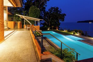 Piscine extérieure