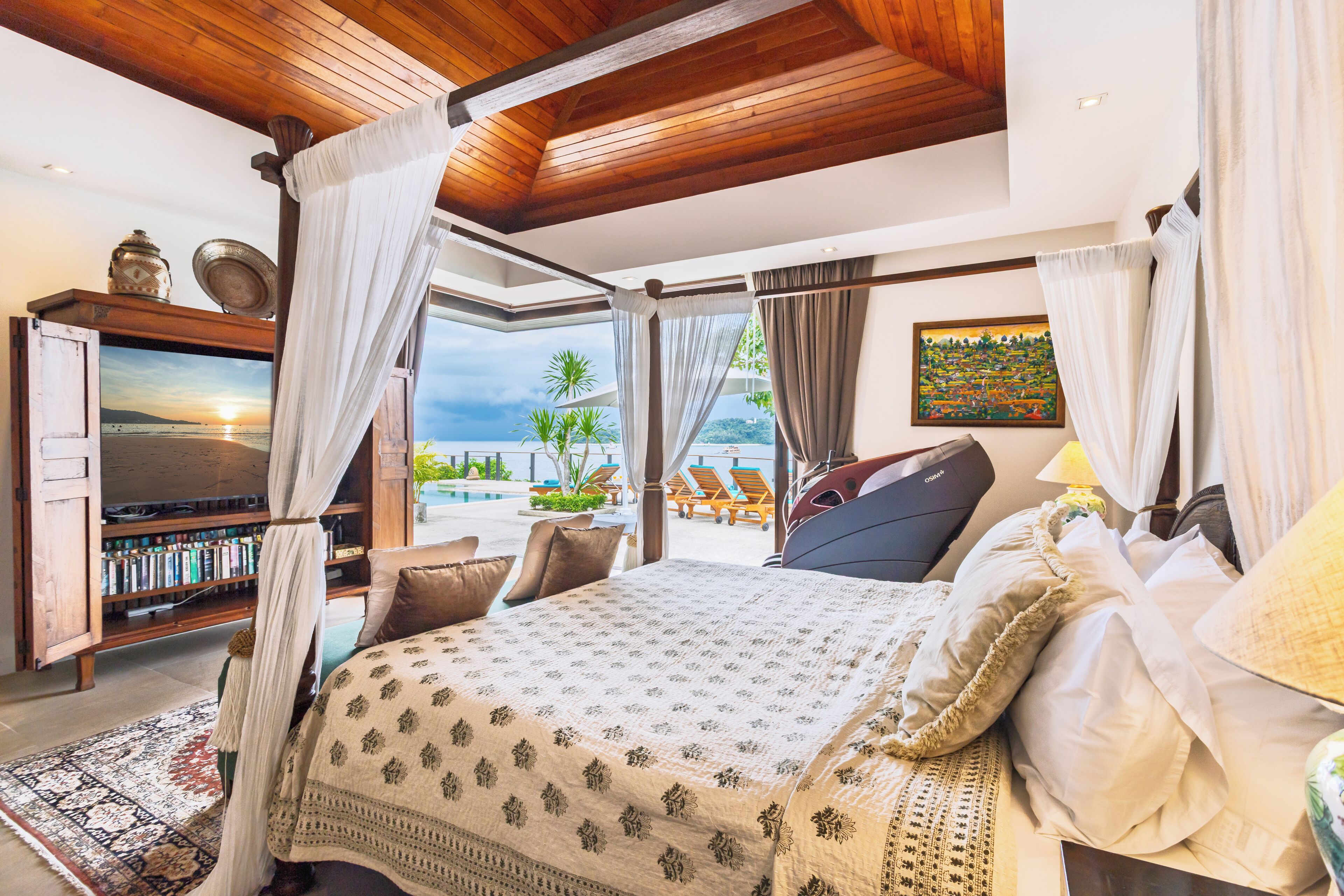 Vila superluxo, piscina particular, vista para o mar | Cofres nos quartos, cortinas blackout, Wi-Fi de cortesia