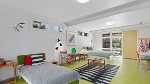 Iron/ironing board, WiFi, bed sheets - The Lonsdale House - Point Lonsdale (Point Lonsdale)