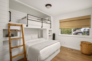 3 Schlafzimmer, Schreibtisch, Bügeleisen/Bügelbrett, kostenloses WLAN