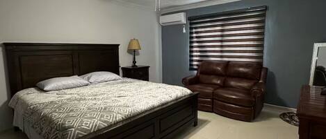 3 chambres, fer et planche à repasser, accès Internet, draps fournis