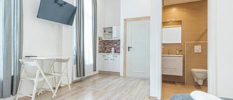 Basic-Apartment | Bügeleisen/Bügelbrett, kostenloses WLAN