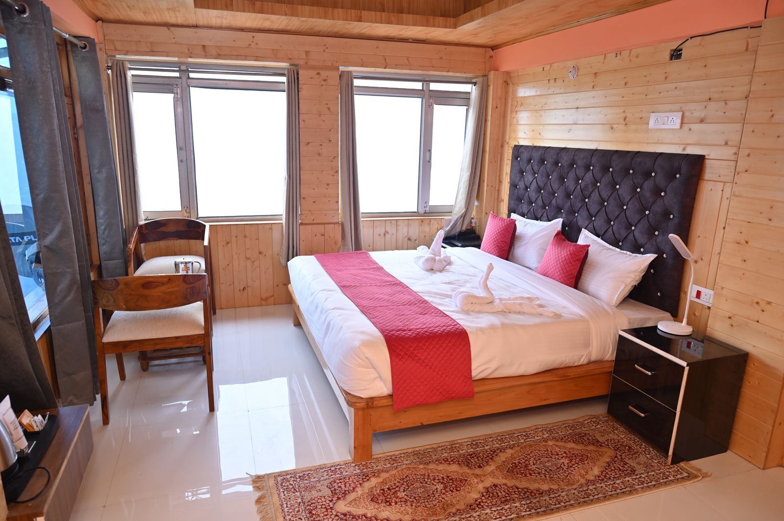 Deluxe Room | Rollaway beds, free WiFi, bed sheets