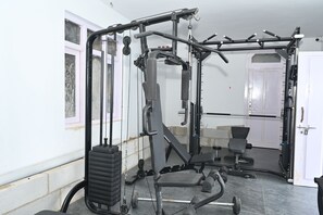 Gym - Sunrise Homestay (Suni)