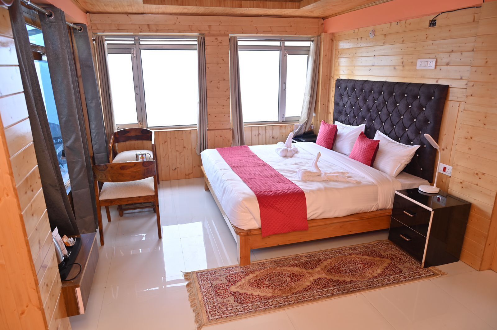 Deluxe Room | Rollaway beds, free WiFi, bed sheets