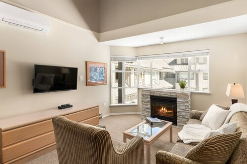 Glacier Lodge 340 NEW central AC just installed 2026