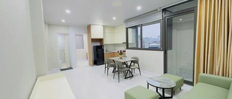 Deluxe Apartment, 2 Bedrooms, Balcony, City View | Desk, free WiFi, bed sheets