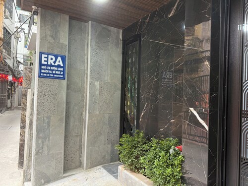 Era Apartment Lang Ha