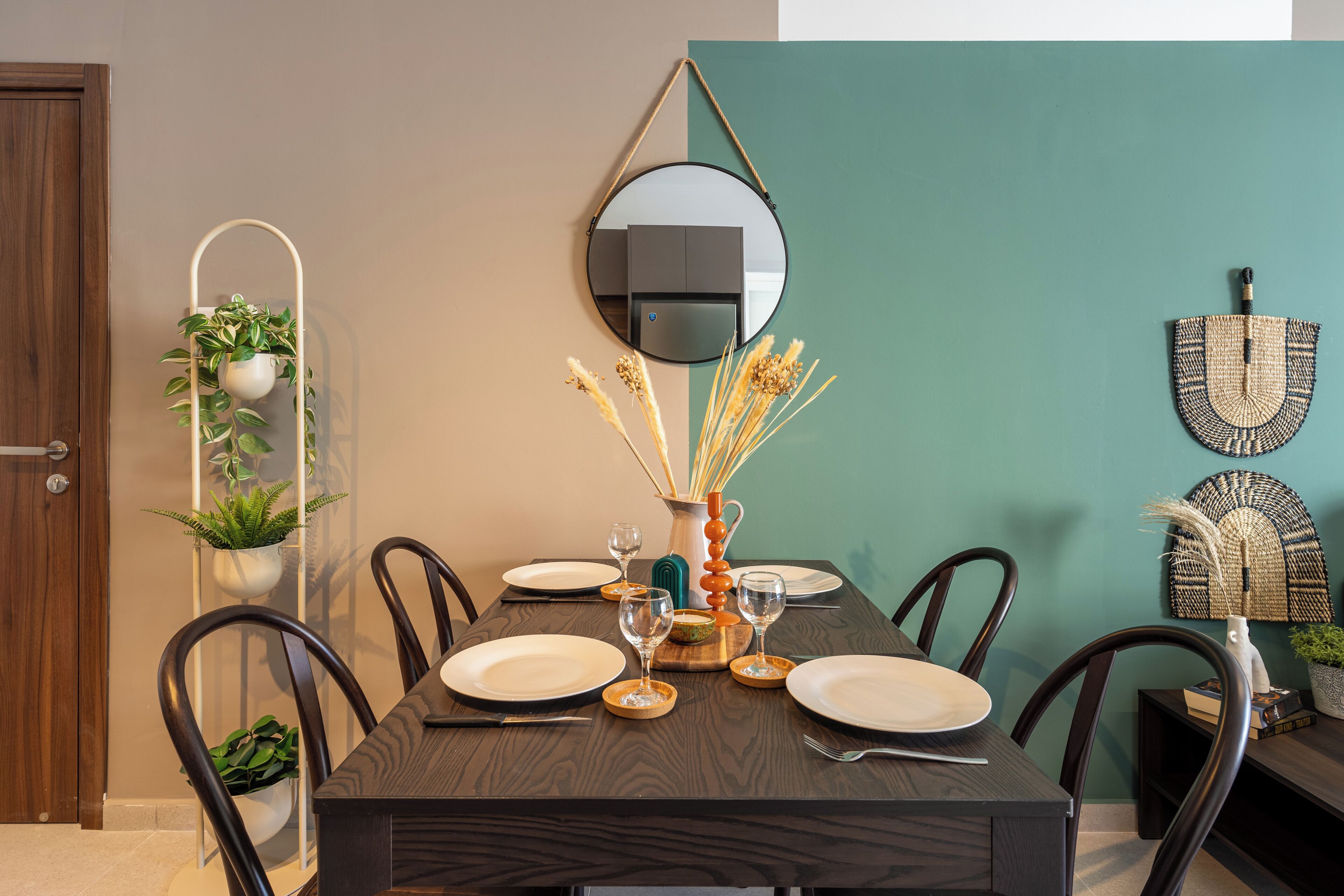 Comfort Apartment, 2 Bedrooms, Kitchen, City View | Dining room