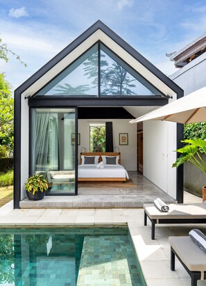 Pool - Designer 2BR Villa Near Finns & Berawa Beach (Canggu)