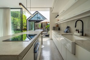 Fridge, microwave, oven, coffee/tea maker - Designer 2BR Villa Near Finns & Berawa Beach (Canggu)