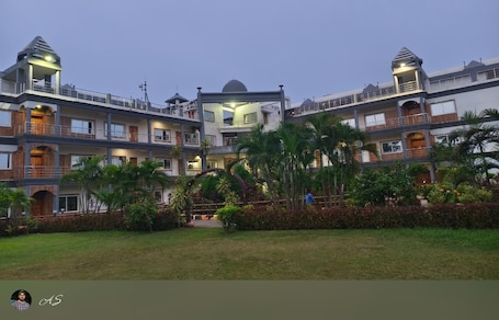 Exterior. Hotel MIPL