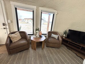Smart TV - New! One-of-a-kind experience in the heart of Bear Lake! Hot Tub! Sleeps 8 + RV! (Garden City)