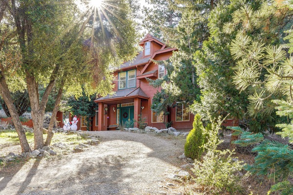 Pine Mountain Club Vacation Rental | 5BR | 3BA | Steps Required | 3,562 Sq Ft