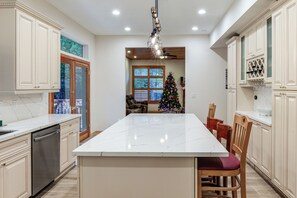 Interior - Games Galore! Pine Mountain Club Retreat Near Town (Pine Mountain Club)