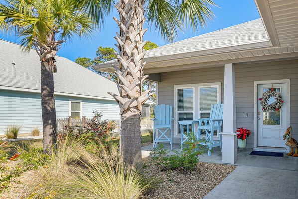 Terrace/patio - Stroll to Shore: Airy Home w/ Lanai in Port St Joe (Port St. Joe)
